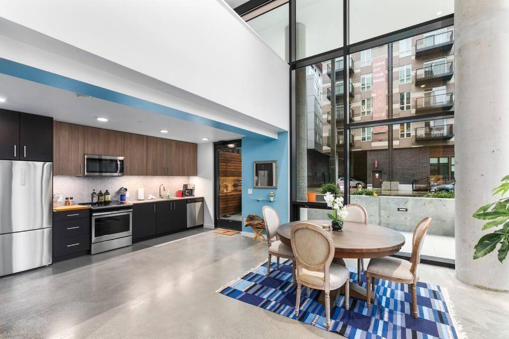 Airy And Open Corner Loft - 92 Walkscore Redmond Exterior foto