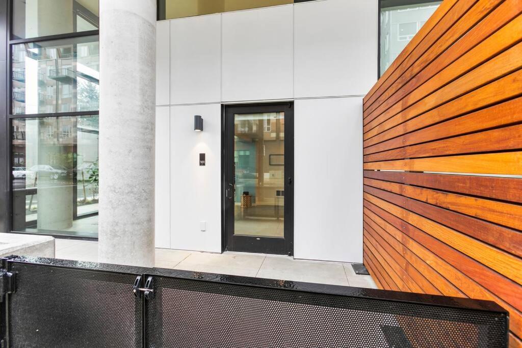 Airy And Open Corner Loft - 92 Walkscore Redmond Exterior foto